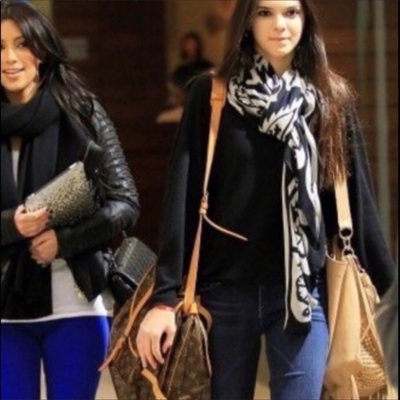 Louis Vuitton Handbags - Saumur GM Vintage 35 Louis Vuitton Messenger Travl